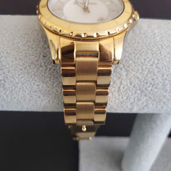 Michael Kors Women's Watch MK5174 41mm Gold Tone Mother of Pearl Dial with Date - Picture 3 of 10